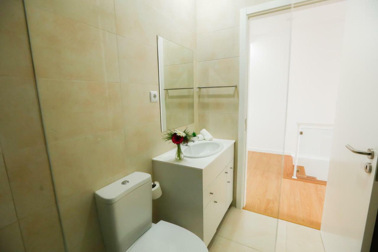 2 Towers Apartment Πόντα Ντελγκάντα Εξωτερικό φωτογραφία